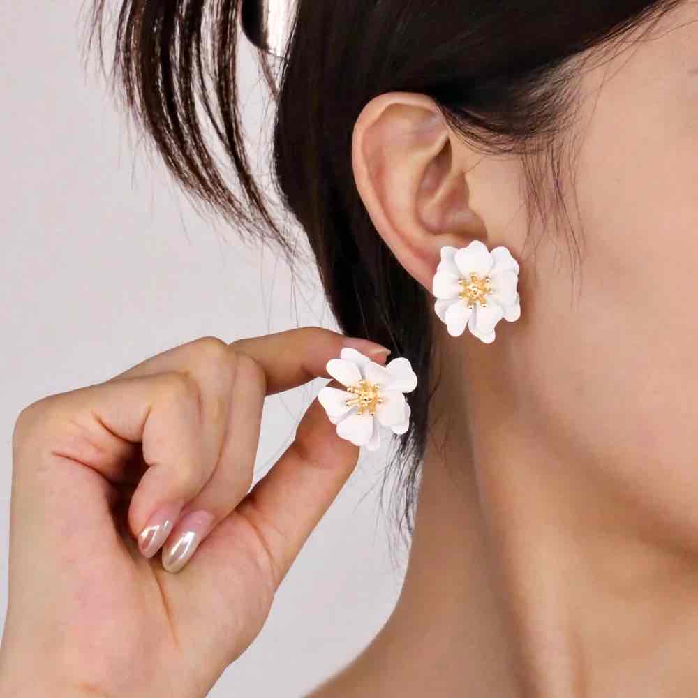 Simple Flower Studs