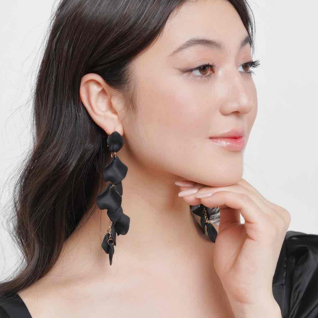 Luxury Series |  Long Drop Statement Earrings - Black