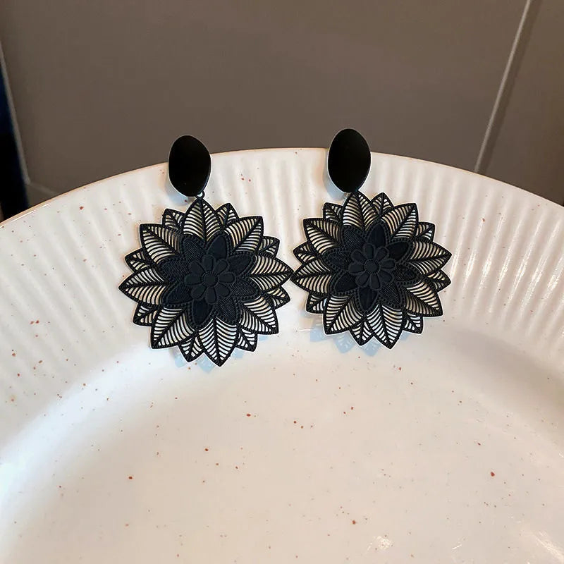 Elegant Black Earrings-Statement Earrings-Geometric Flower Earrings