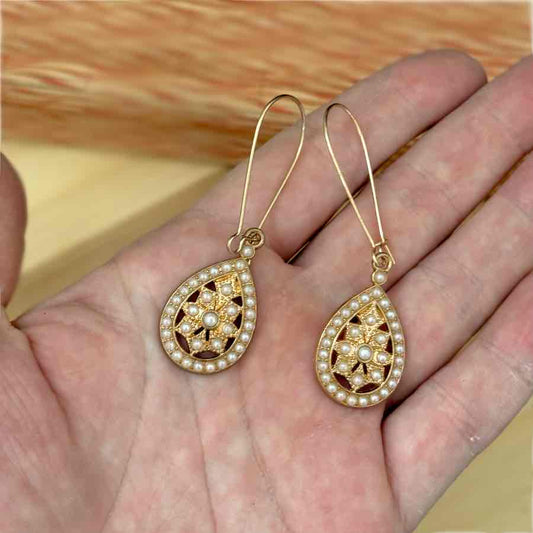 Pearl in Gold Droplets Earrings