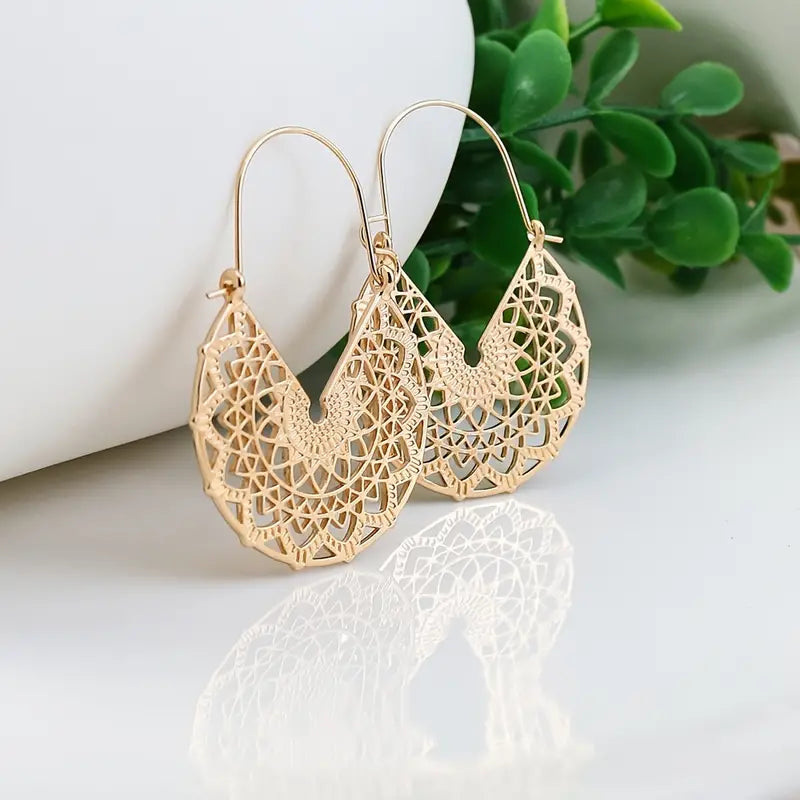 Premium -  Gold Mandala Earring Style 1