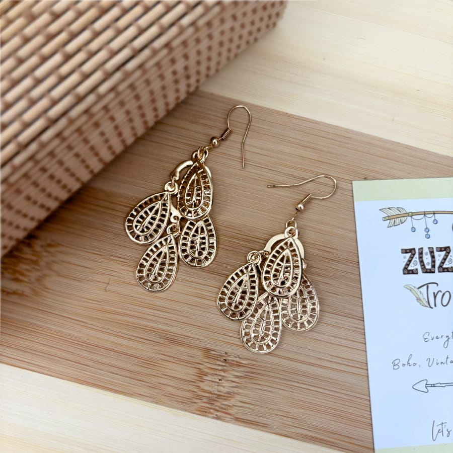 Front view of an earrings - Hanging water drop gold earrings - Zuzus Trove