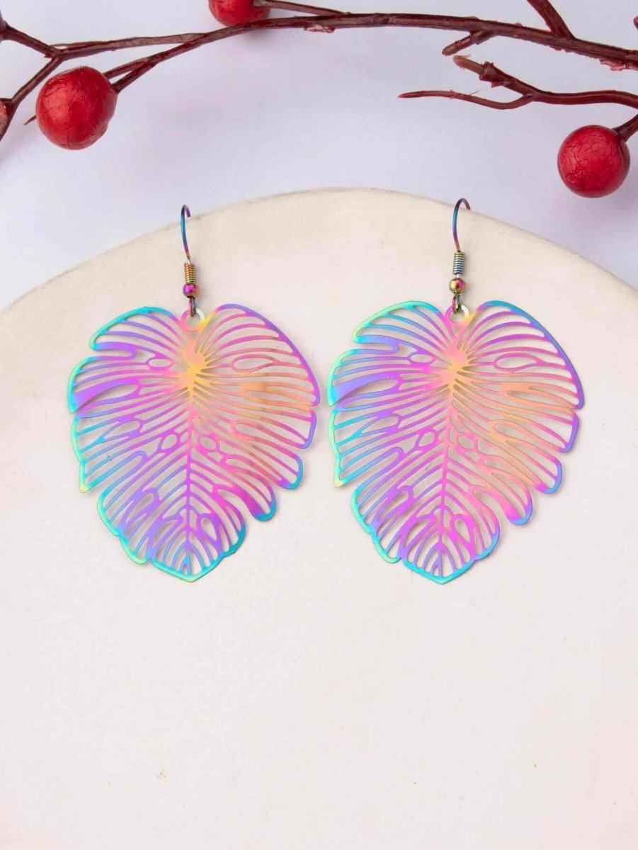 Front view of an earrings - Leaf Earrings - K - Pop Ecstatic Leaf Earrings - Zuzus Trove