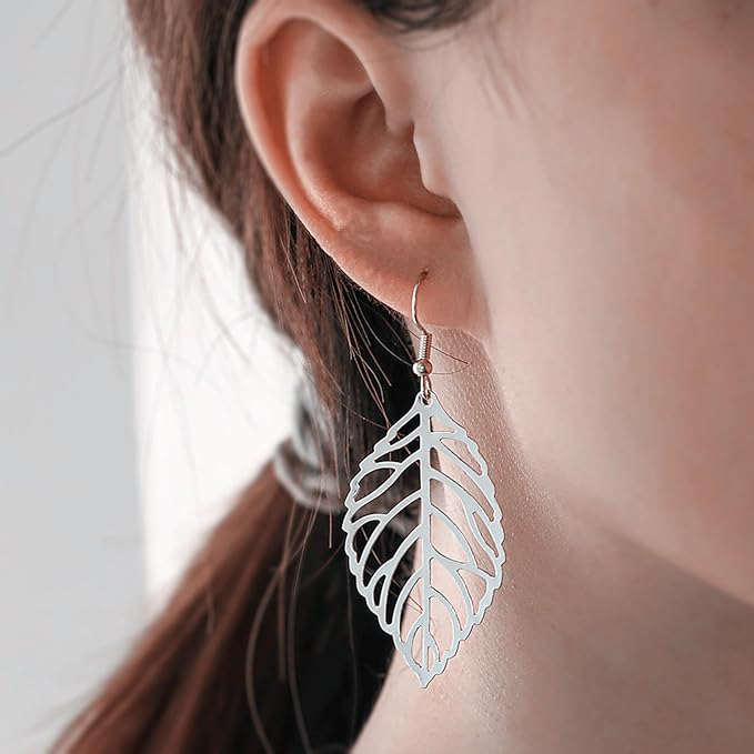 Front view of an earrings - Leaf Earrings - Minimalist style korean earrings - silver - Zuzus Trove