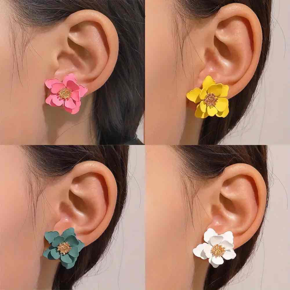 Simple Flower Studs